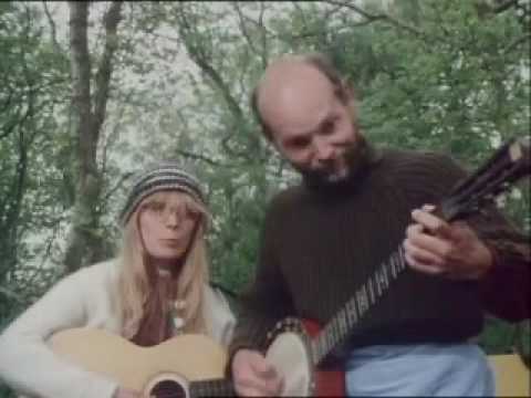 Zoo Song - Nuts in May[Mike Leigh]