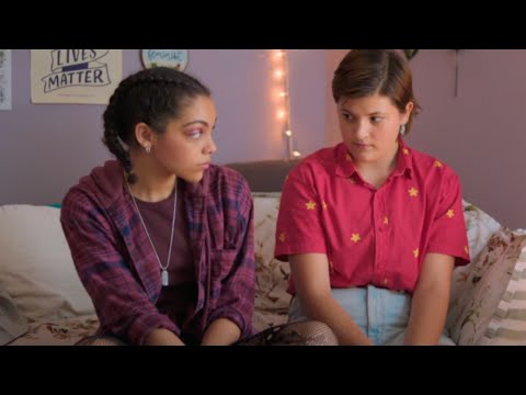 Erin &amp; Sydni | Liz &amp; Erin | Erin&#039;s Guide To Kissing Girls 2022